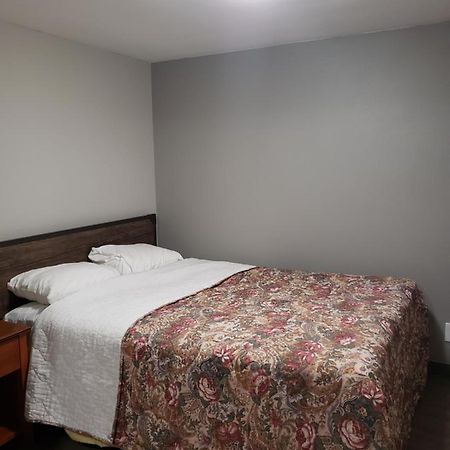 Parkrose Inn And Suites Portland Extérieur photo